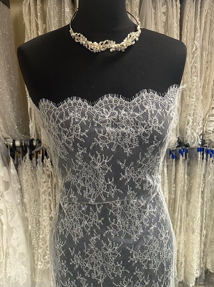 Ivory Chantilly Lace Francesca