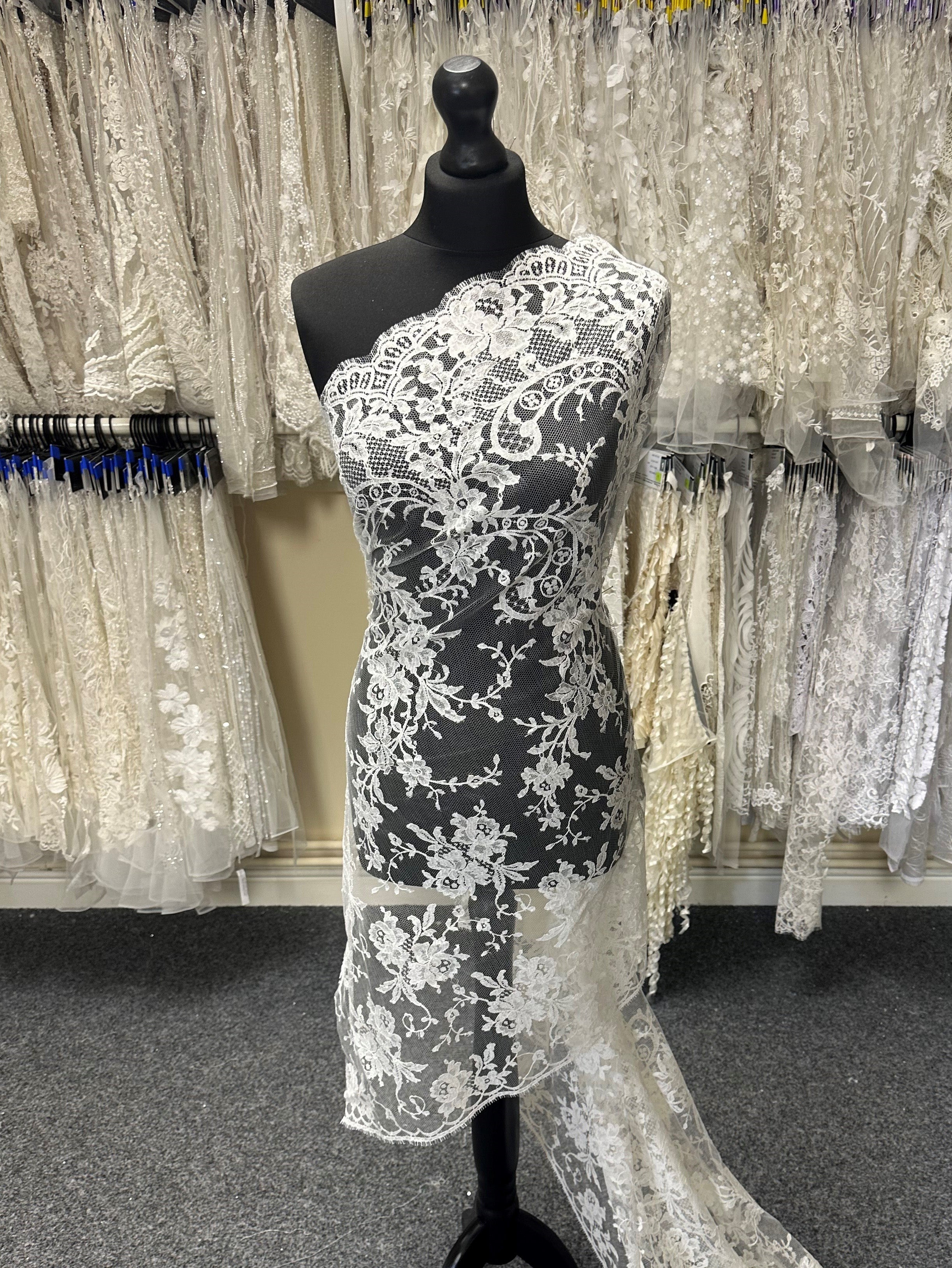 Marine Chantilly Lace Kate