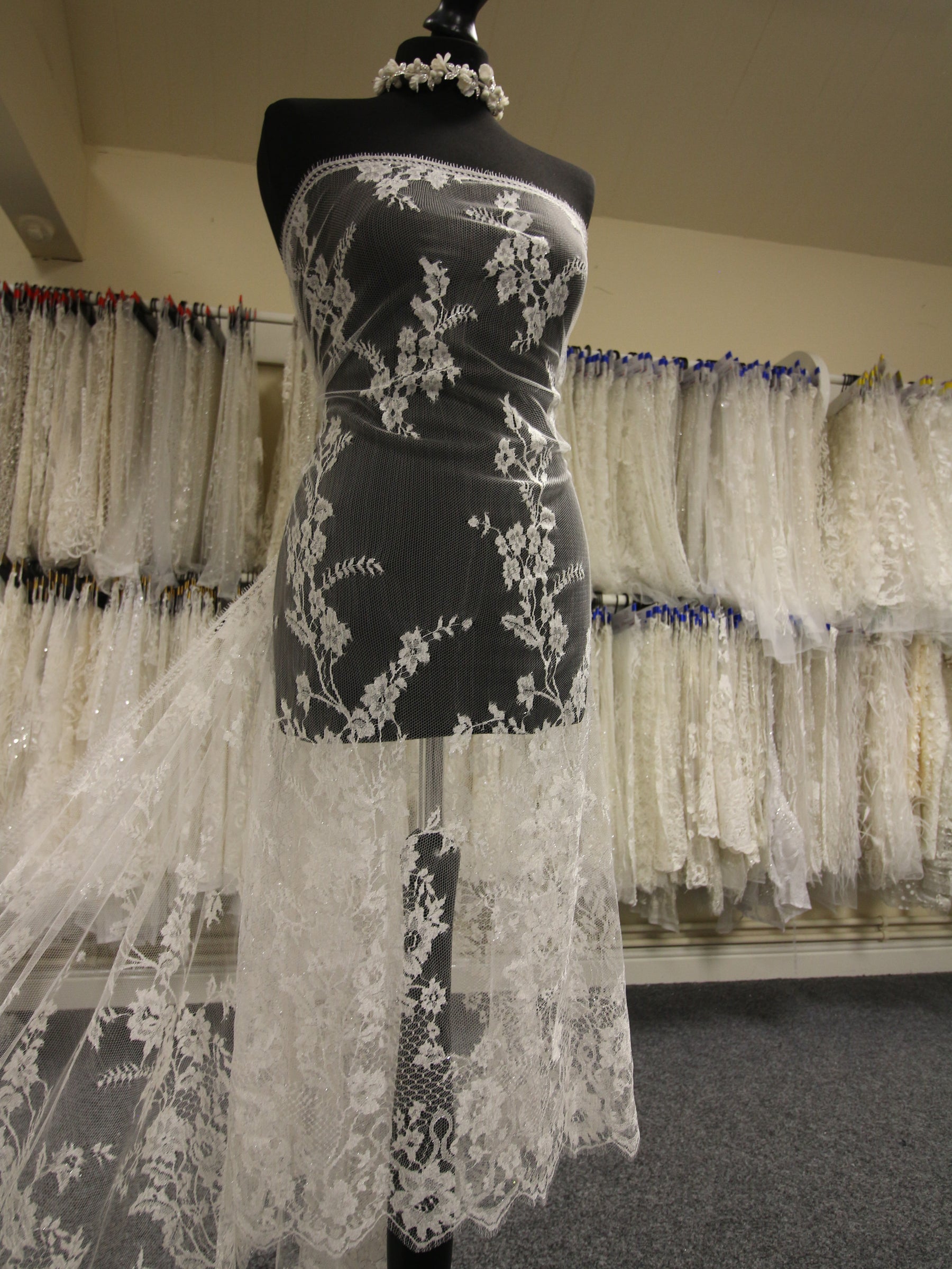 Ivory Chantilly Lace Ivory Chantilly Lace