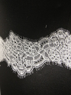 Ivory Chantilly Lace Trim - Kai