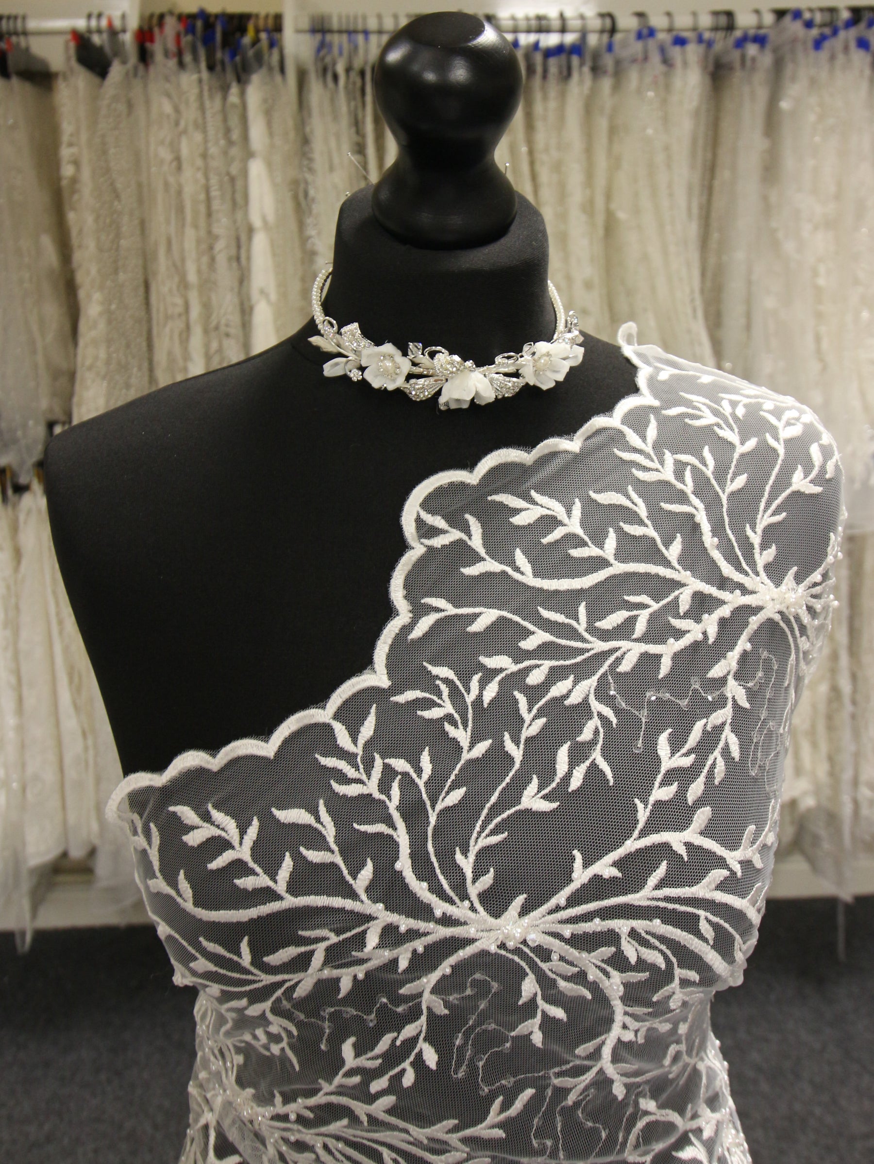 Ivory Embroidered Lace - Manon