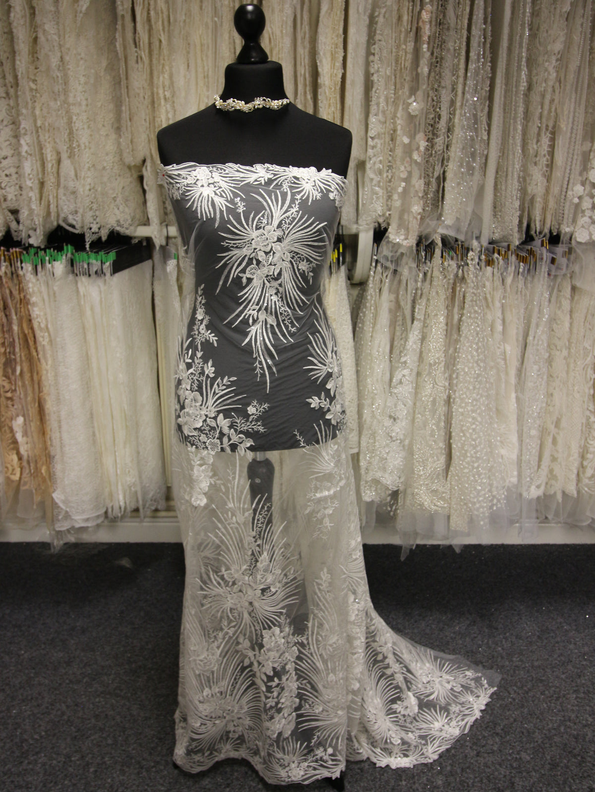 Ivory Embroidered Lace - Beluga