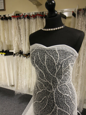 Ivory Feather Lace - Chandler