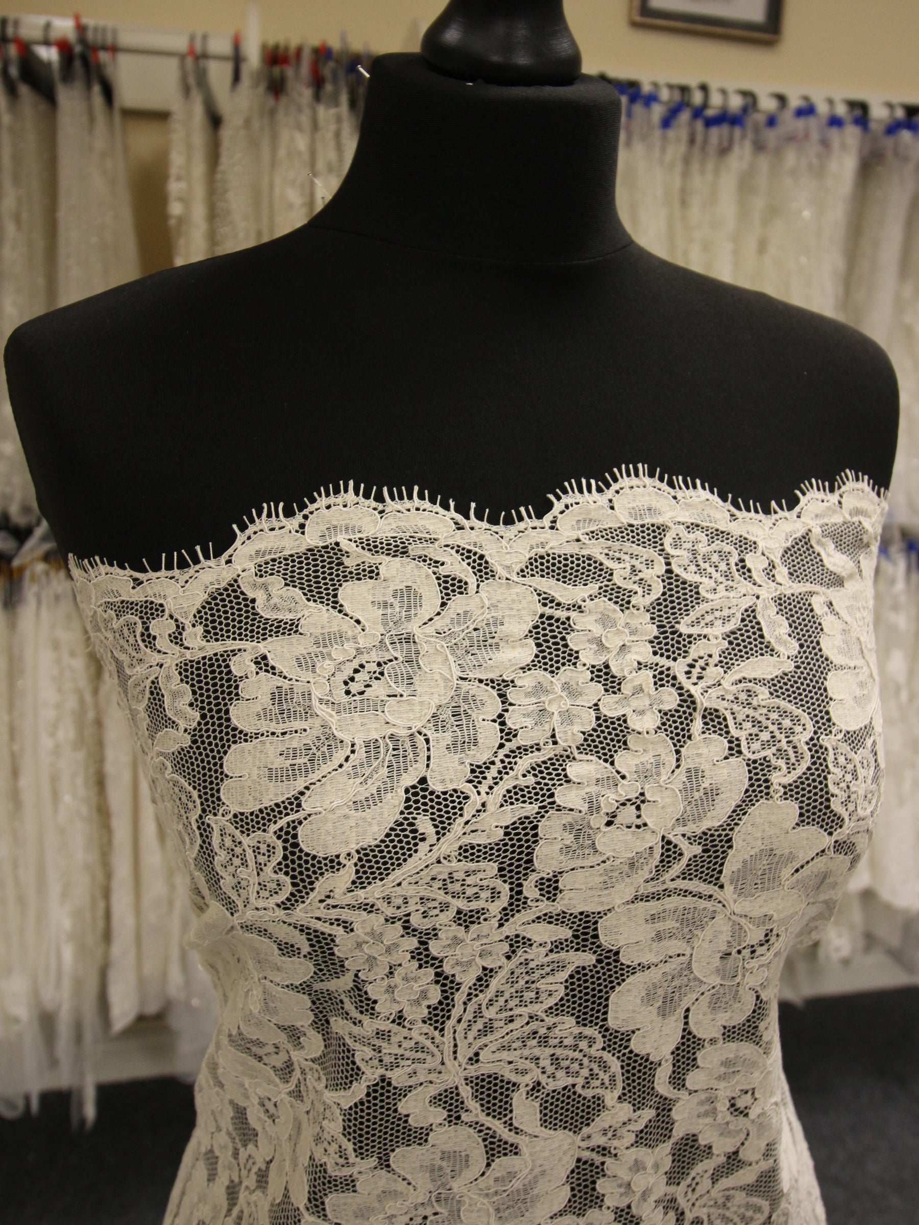 Ivory Chantilly Lace - Cordelia