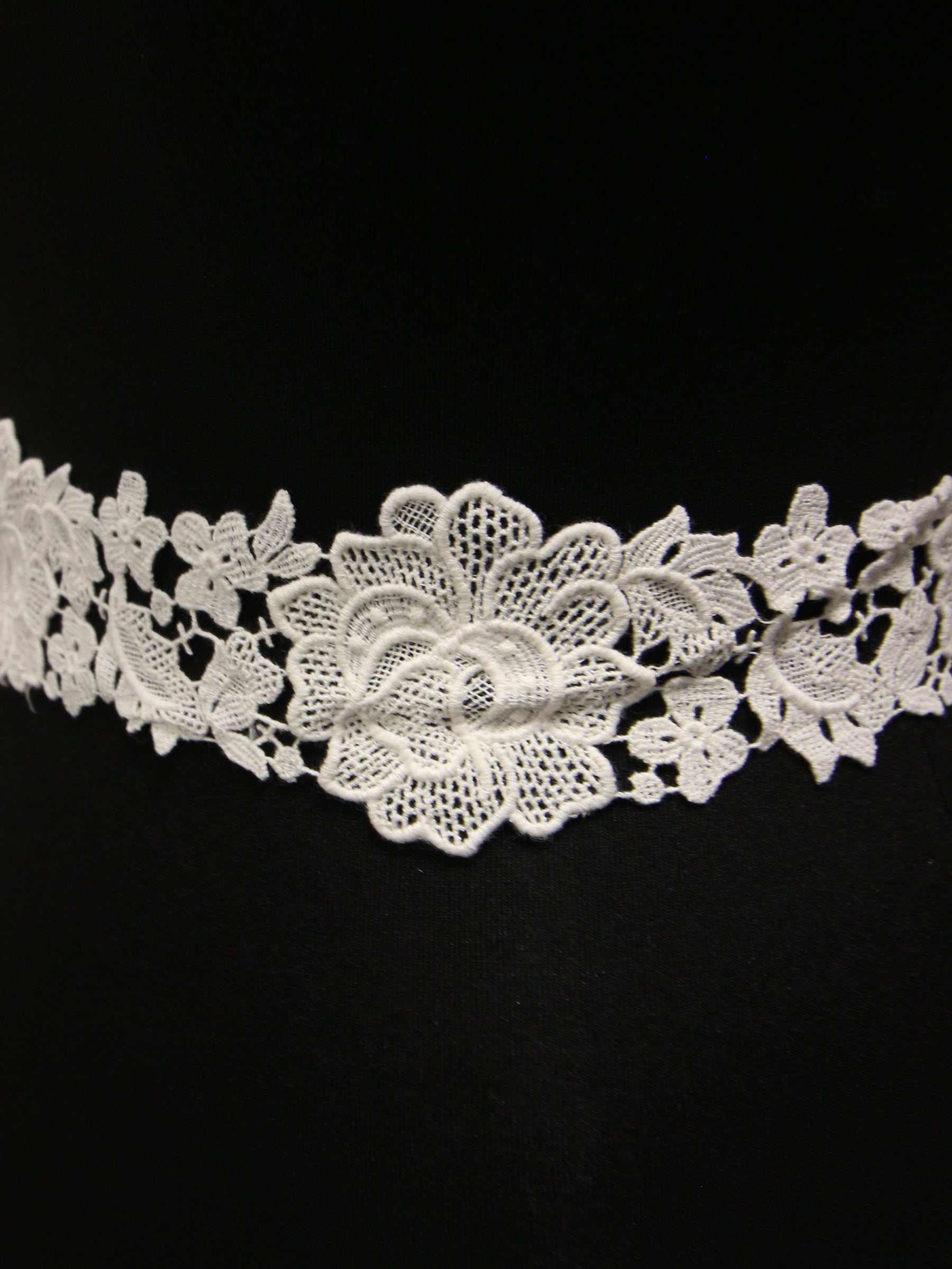 Ivory Guipure Lace Trim - Gypsy