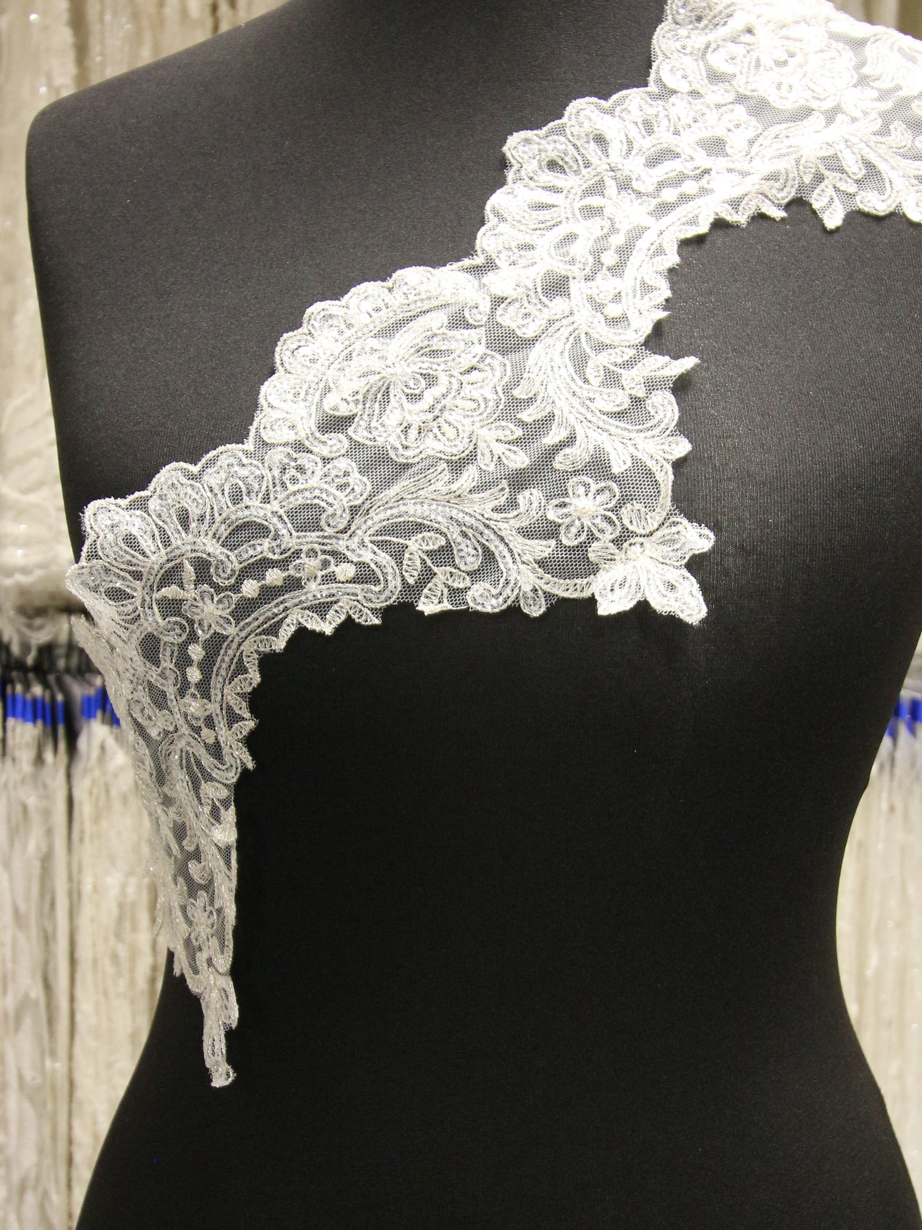 Ivory Sequinned Lace Trim - Ohio