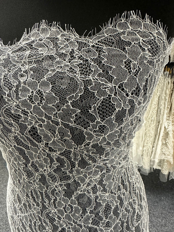 White Chantilly Lace Samantha