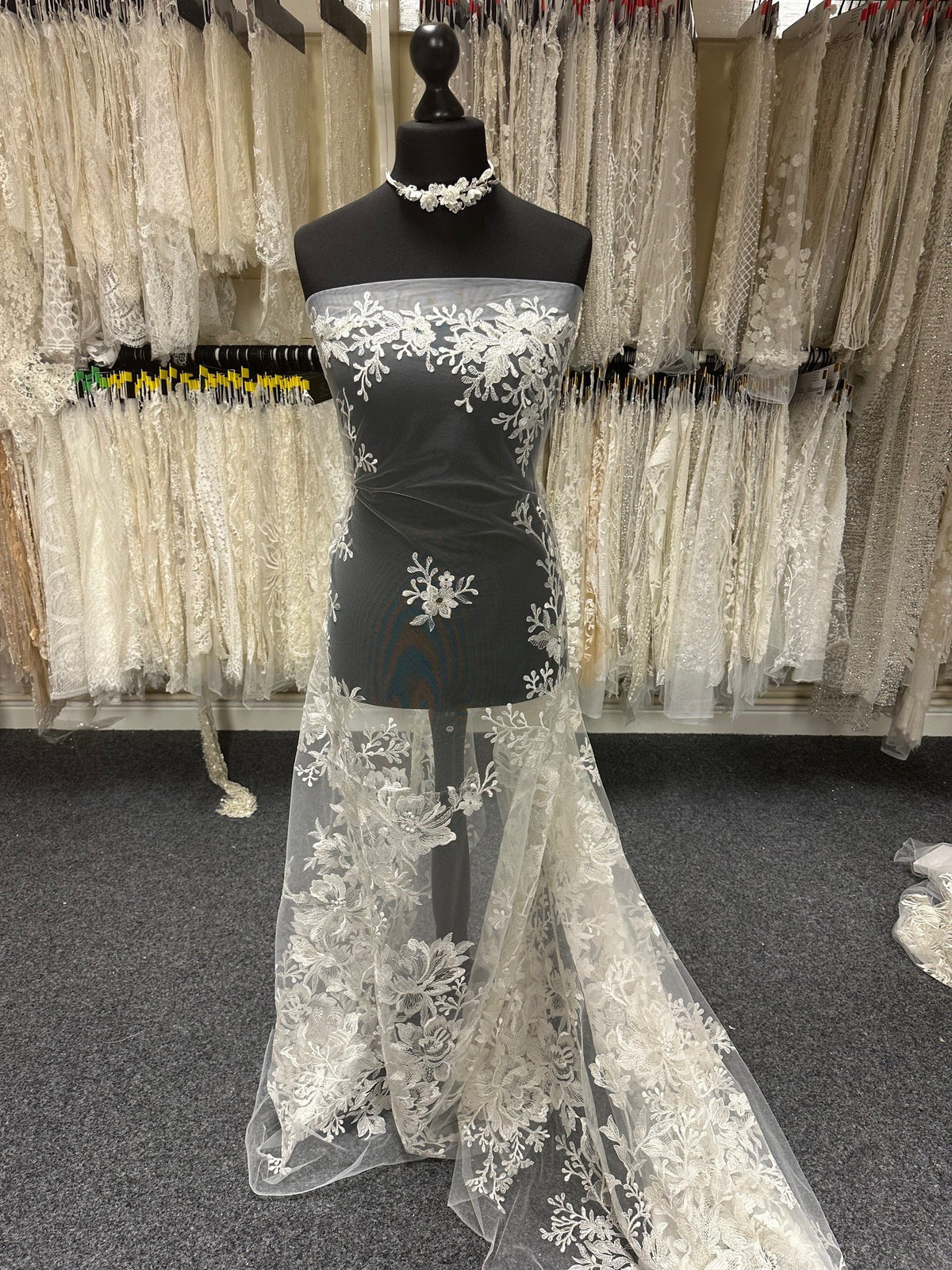 Ivory with Silver Embroidered Lace - Fontaine