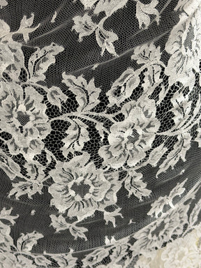 Ivory Chantilly Lace - LA2008