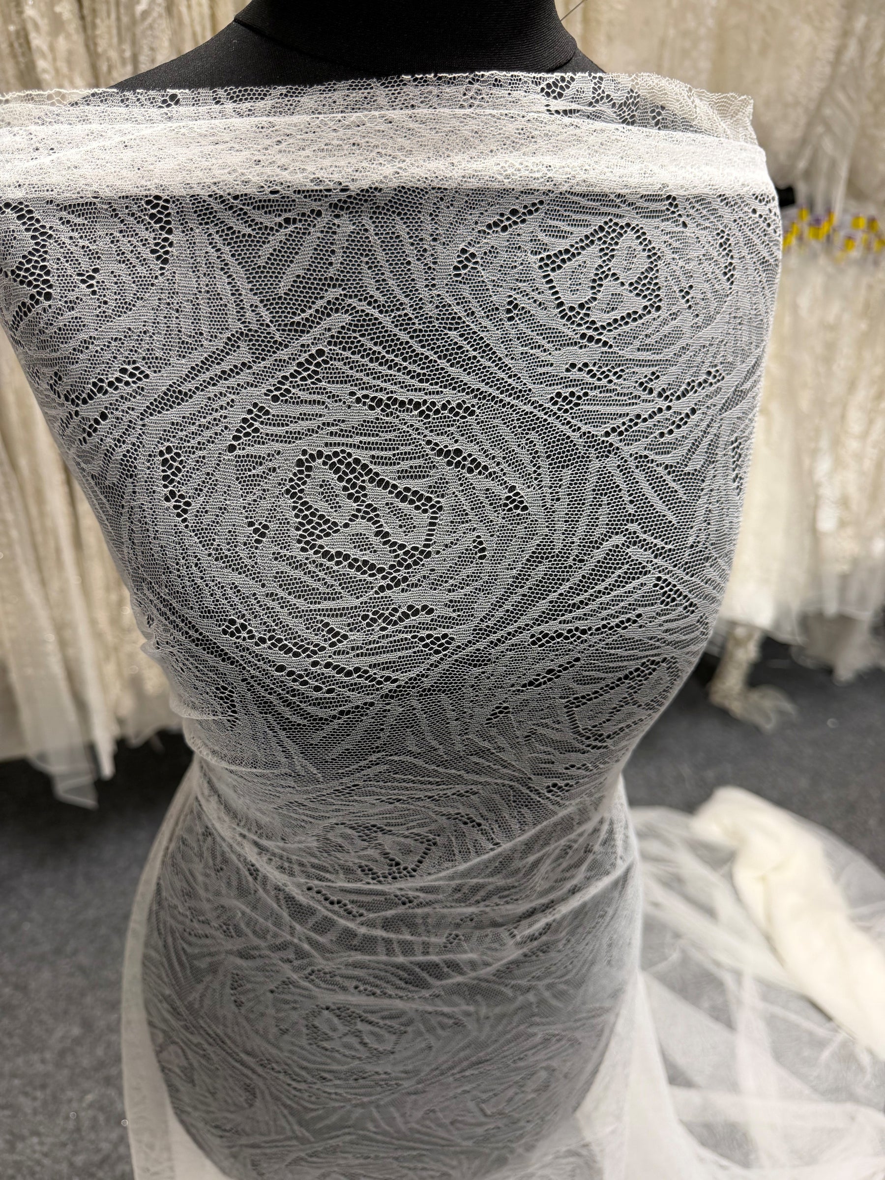 Ivory French Lace - LA2017