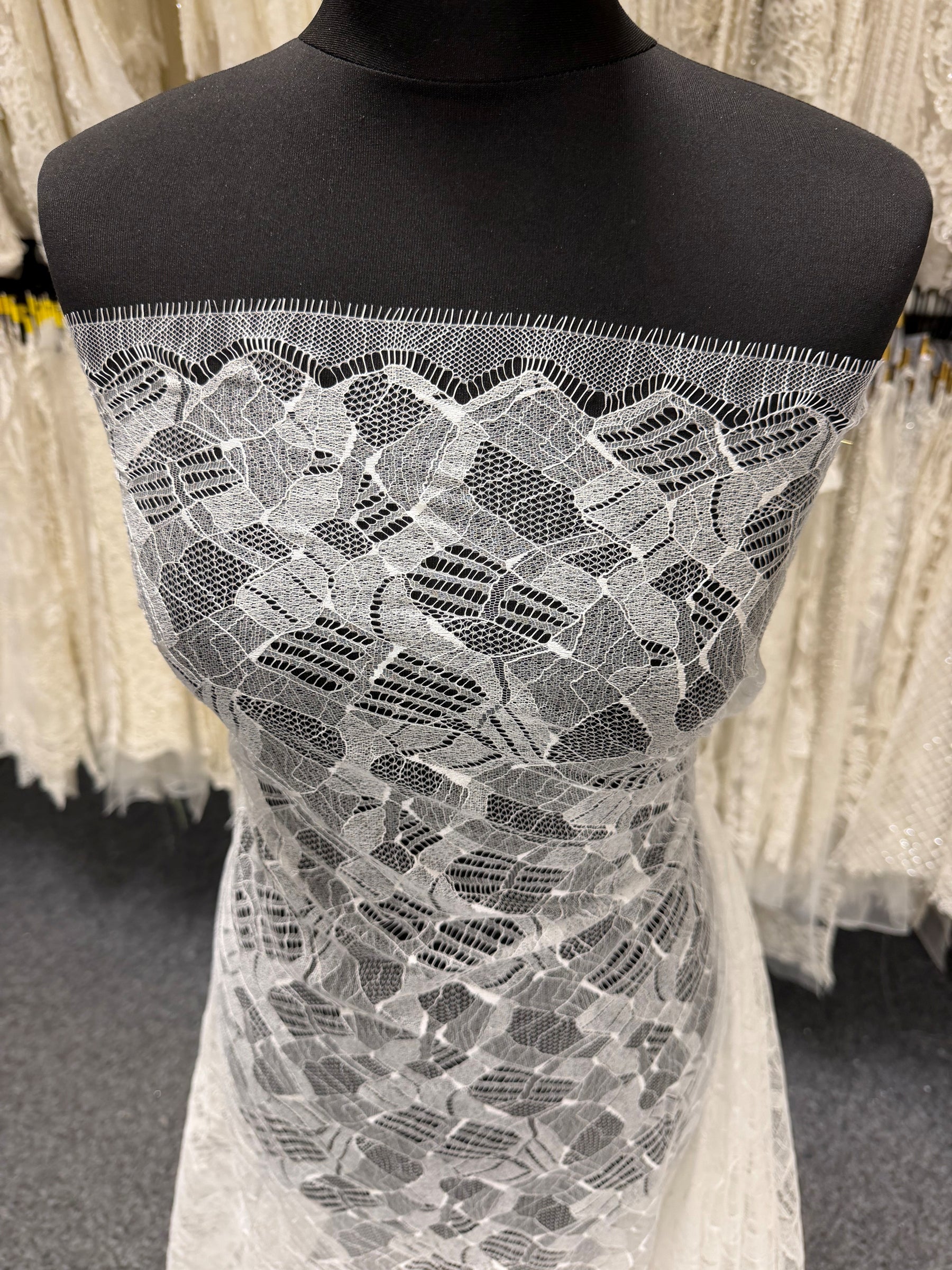Ivory Lace - LA6002