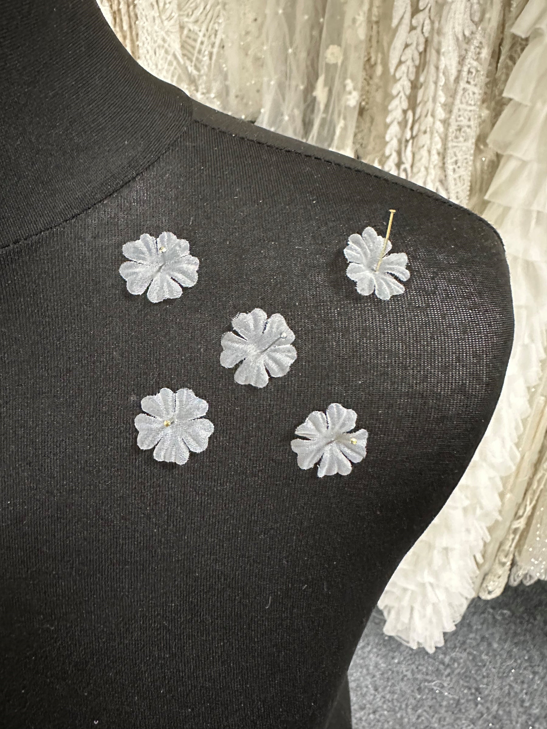 Ivory Eco Georgette Flowers - MM0040 (Bag of 144)