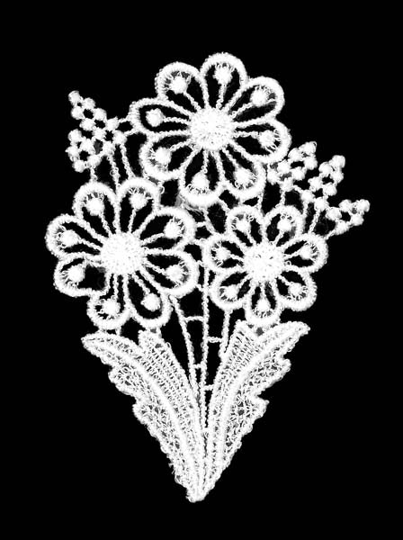 Ivory Guipure Floral Bouquet - M23 (Bag of 25)