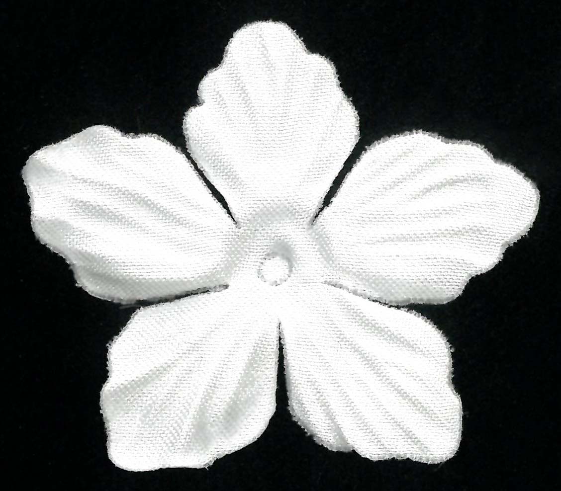 Winter White 5 Petal Flowers - MM0030 (Bag of 144)