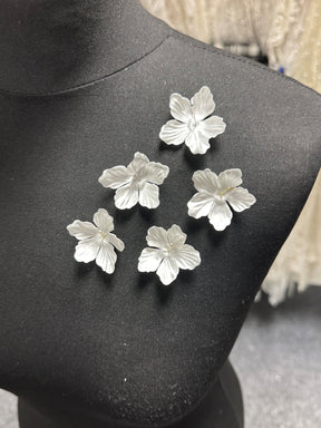 Pale Ivory 5 Petal Flowers - MM0030 (Bag of 144)