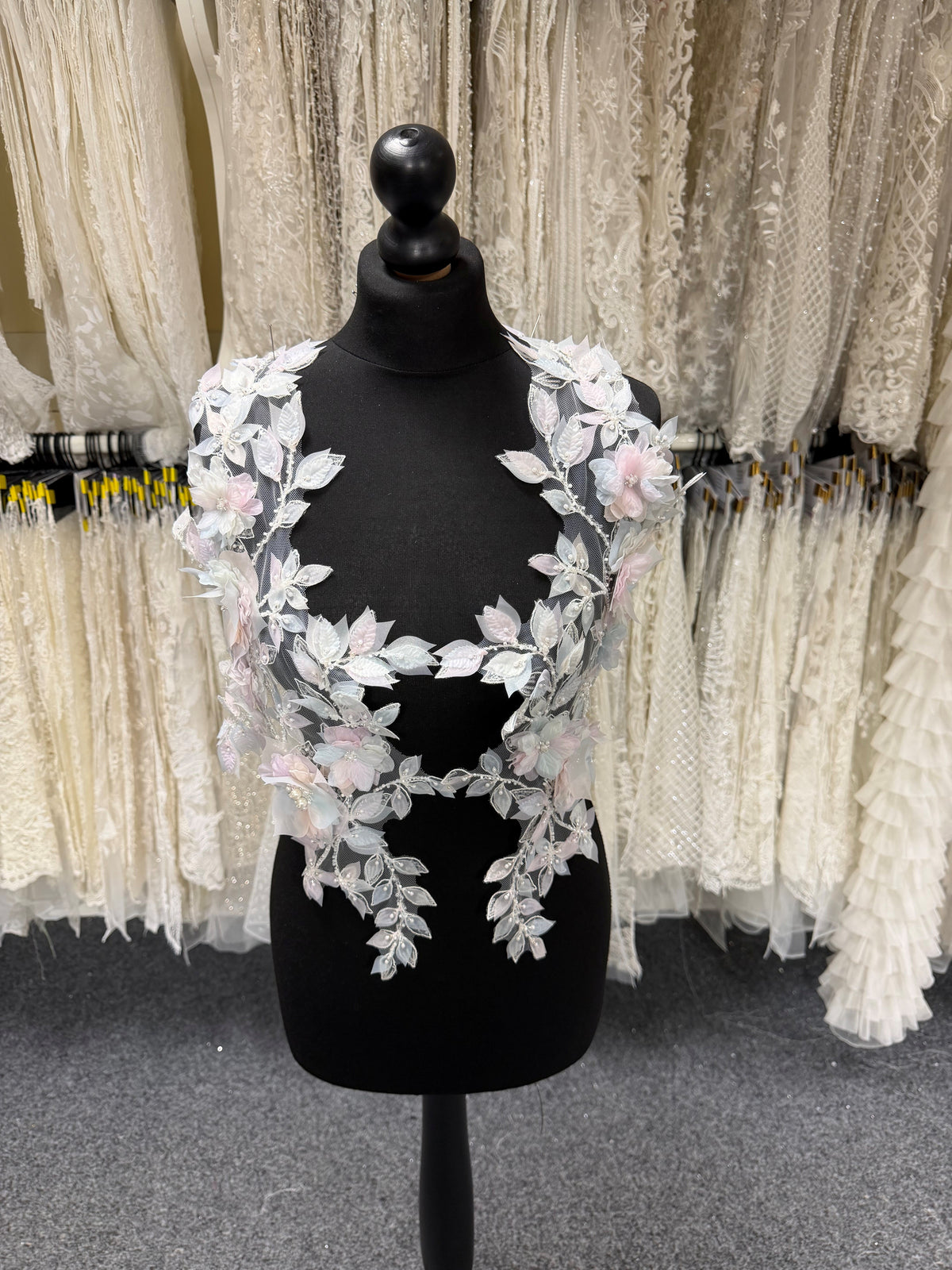 Multicoloured Lace Appliques - MT4015