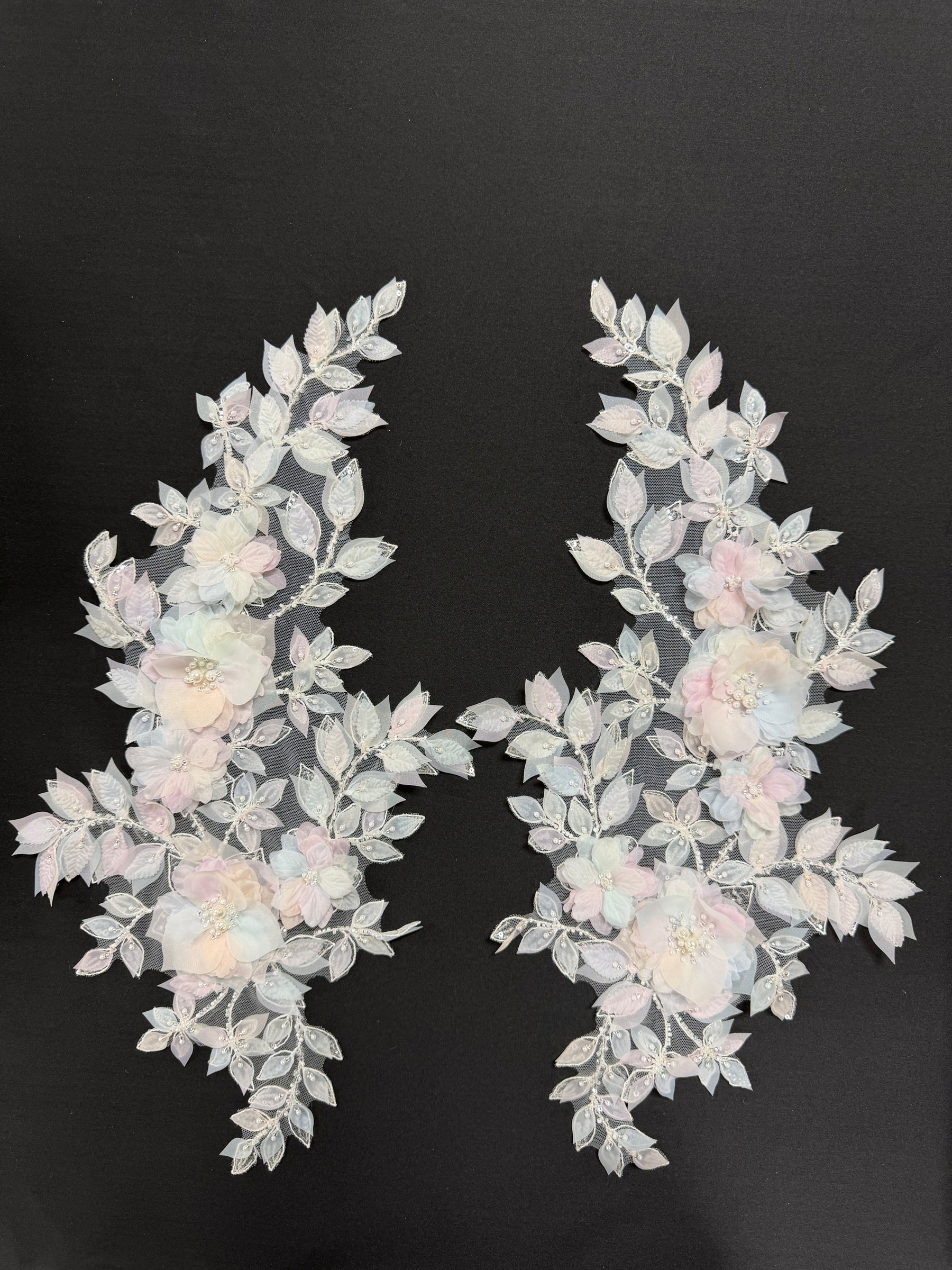 Multicoloured Lace Appliques - MT4015