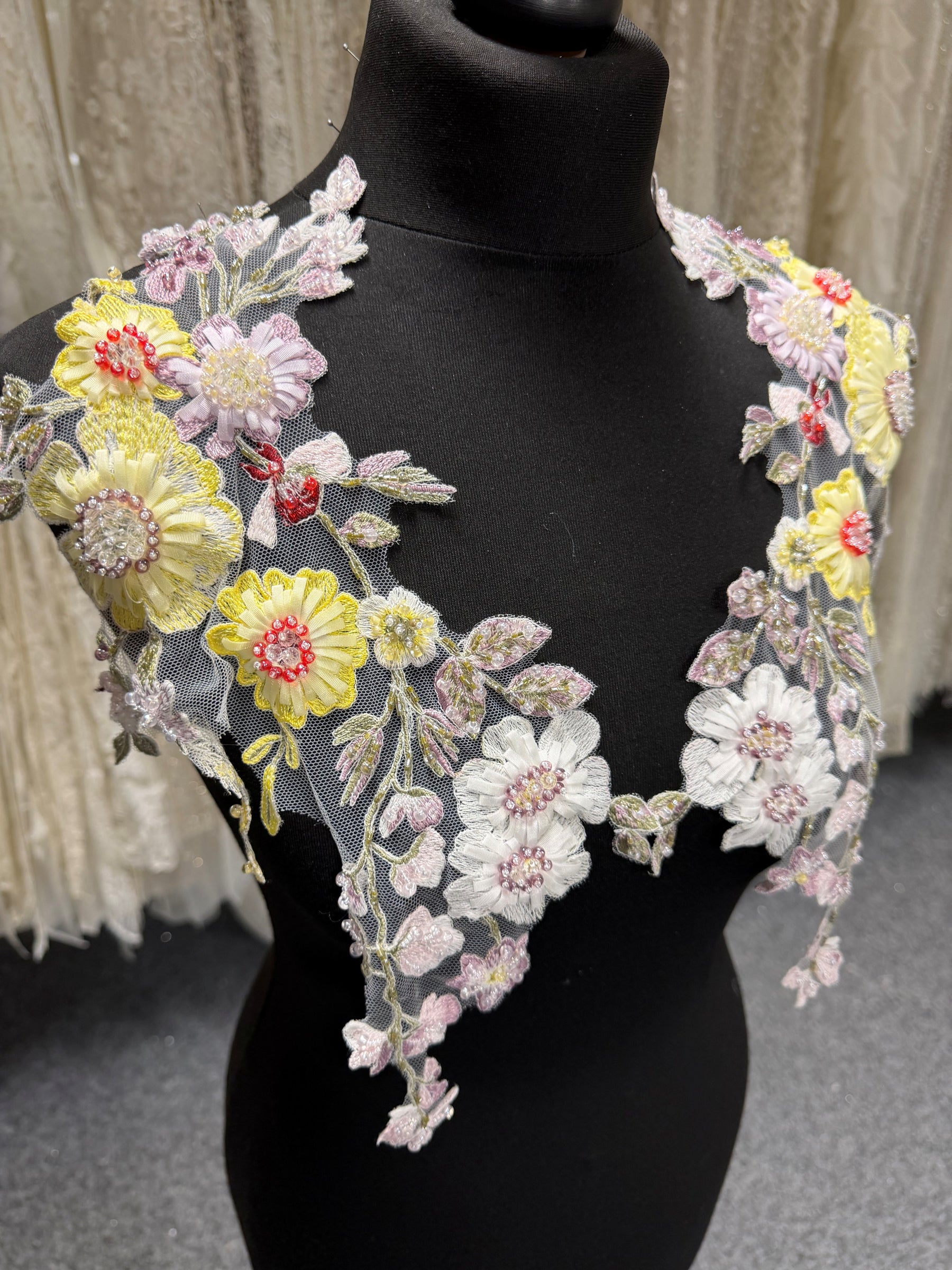 Multicoloured Lace Appliques - MT4020