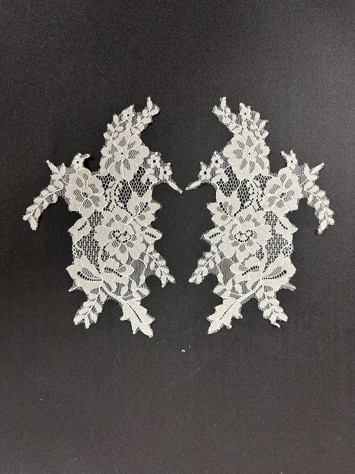 Ivory Floral Lace Appliques - MT8003