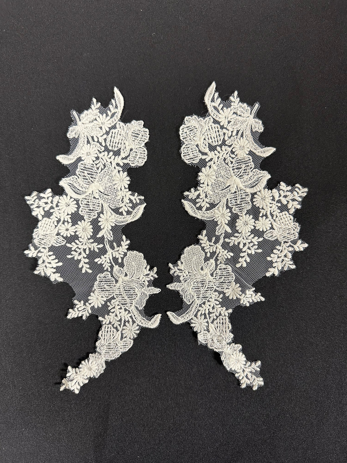 Ivory Floral Lace Appliques - MT6008