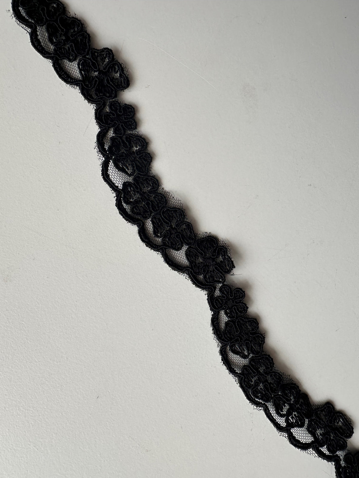 Black Corded Lace Trim - T 457 Unbeaded (CF)