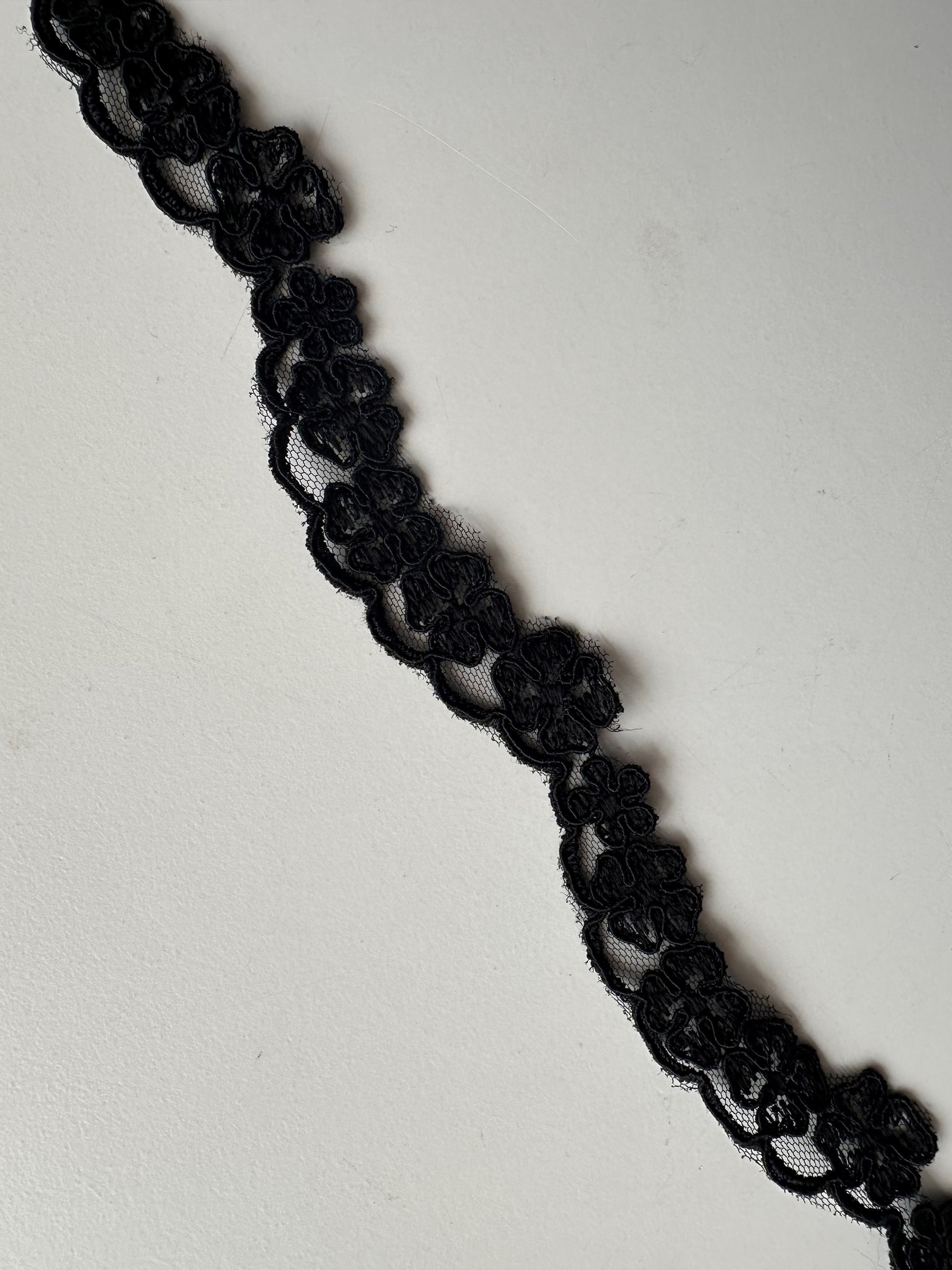 Black Corded Lace Trim - T 457 Unbeaded (CF)