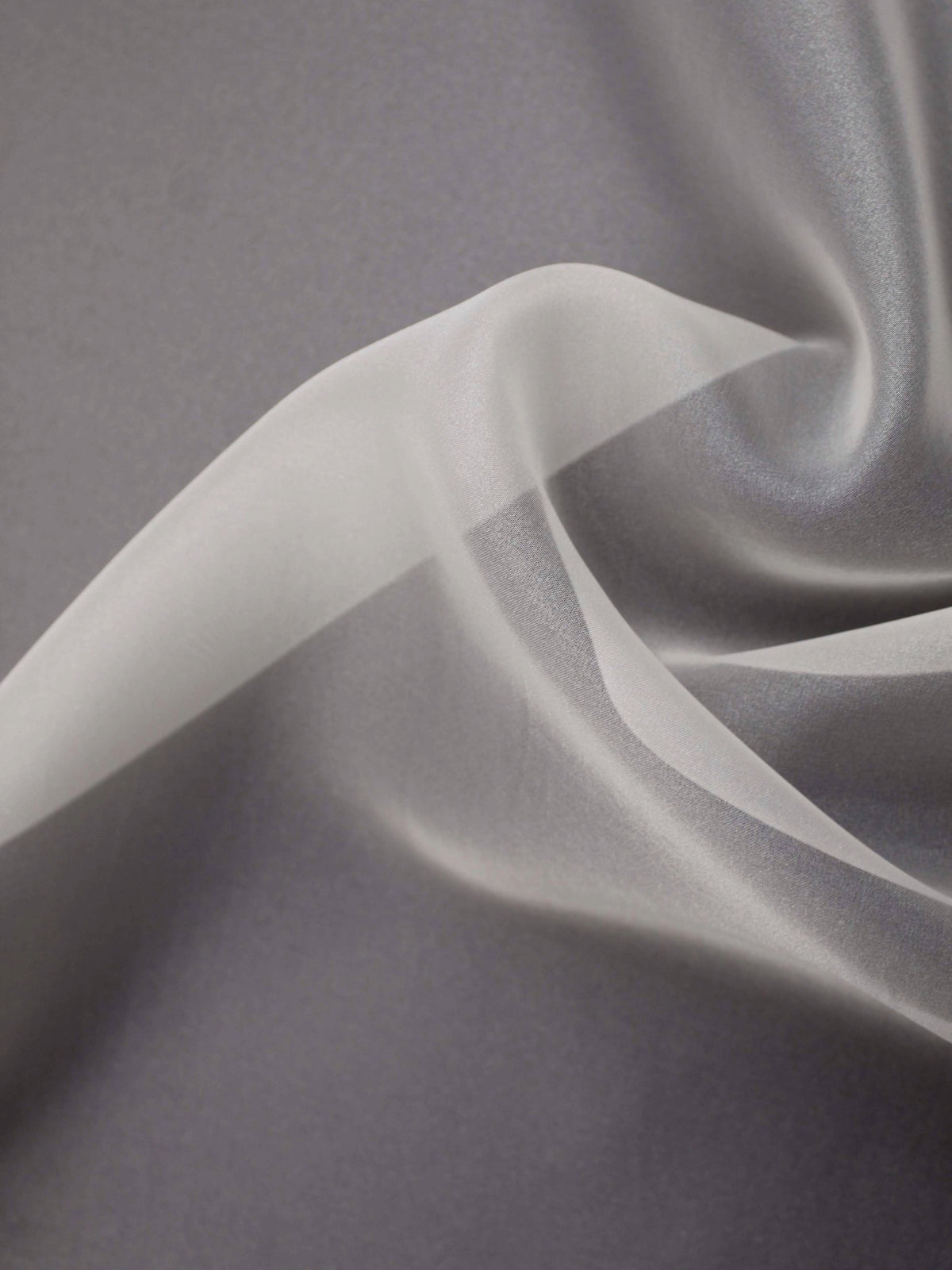 Light Champagne Poly Organza - P150