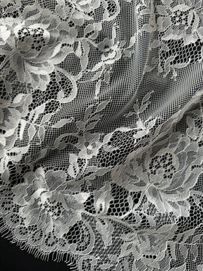 Ivory Raschel Lace - P195