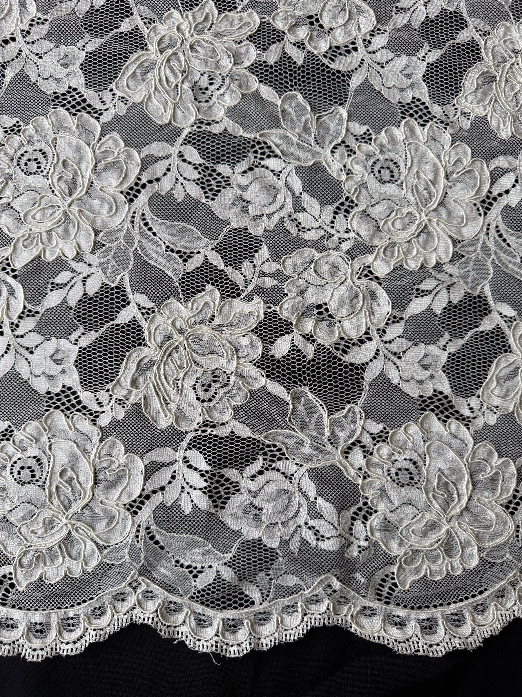 Ivory Corded Lace - P213