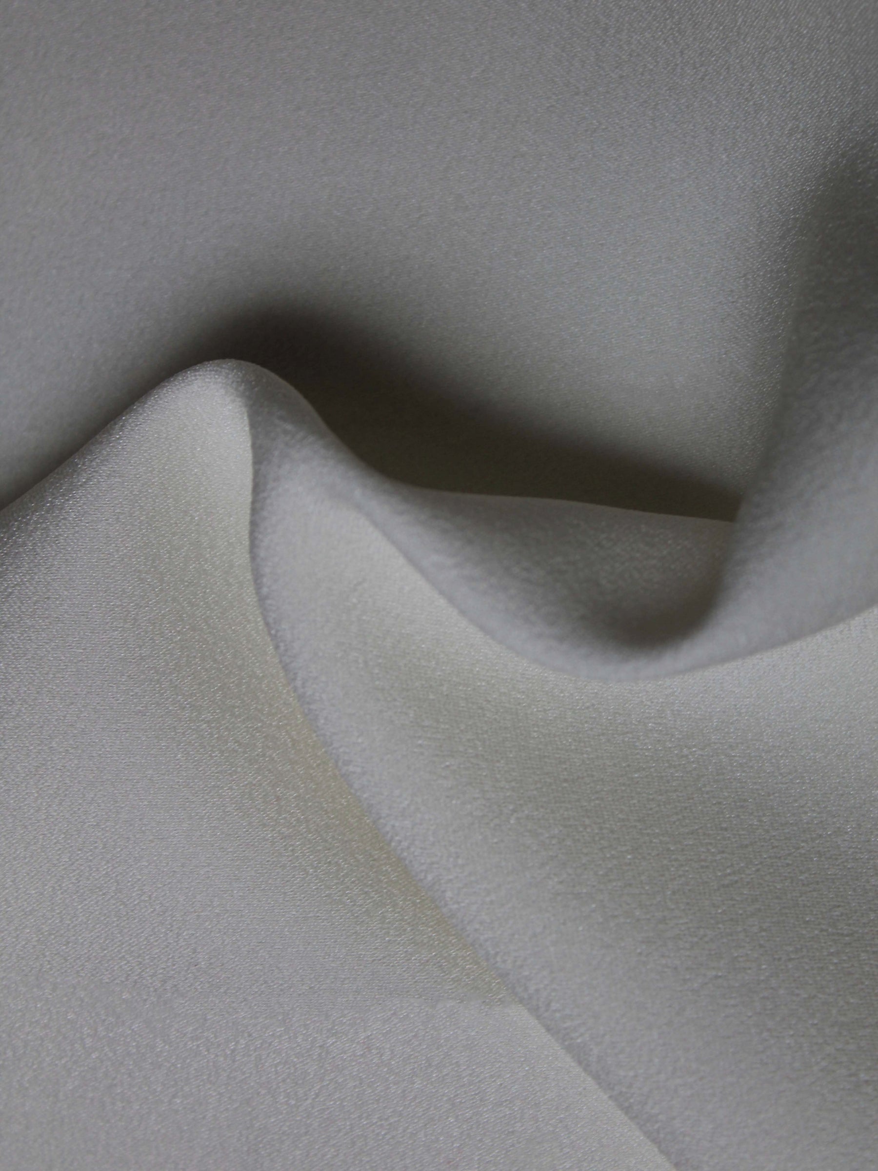 Ivory Satin Back Crepe - P31W