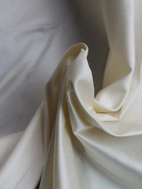 Ivory Silk Dupion 150cm - P402