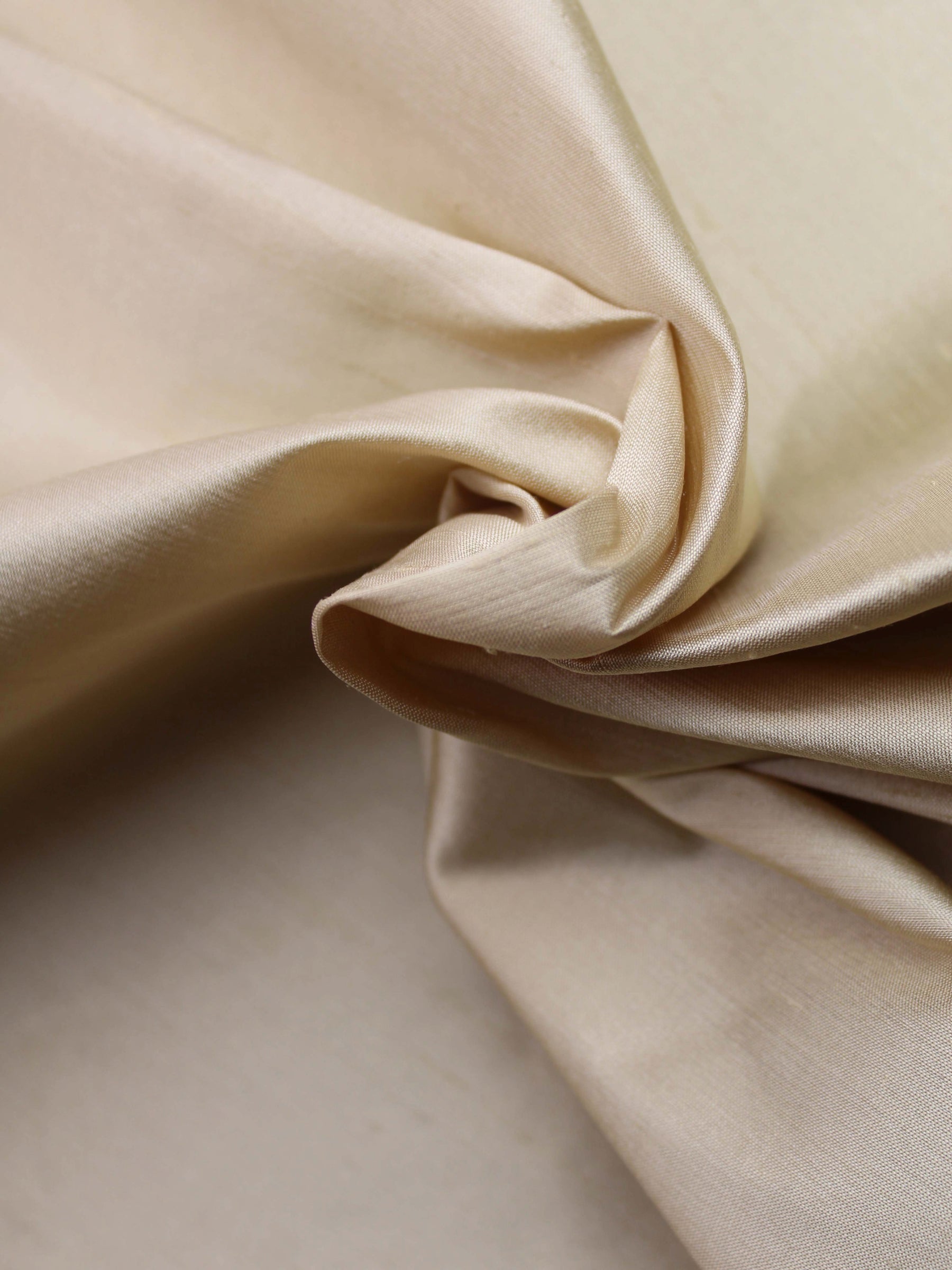 Light Gold Silk Dupion 150cm - P402