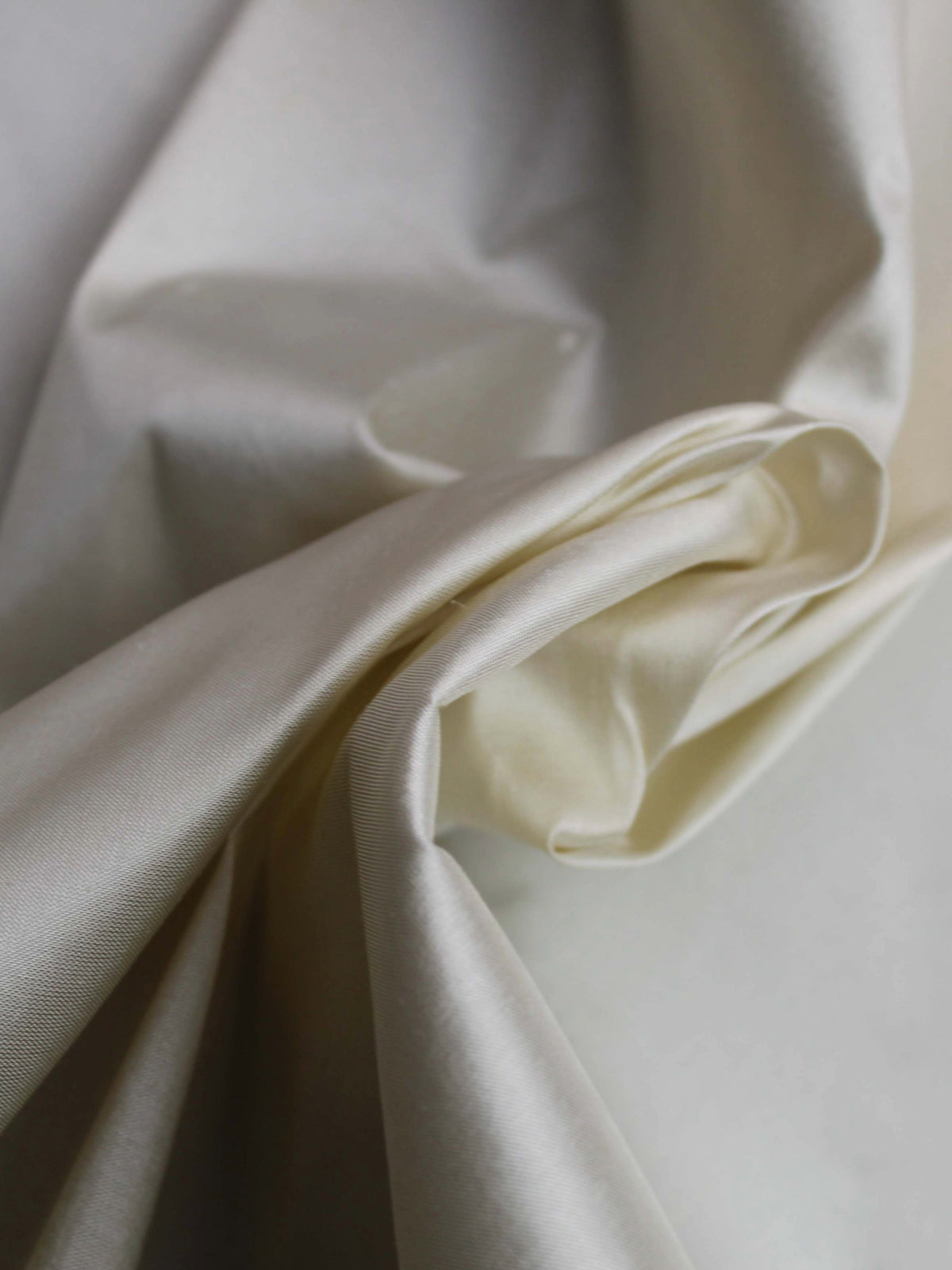 Magnolia Silk Dupion 150cm - P402