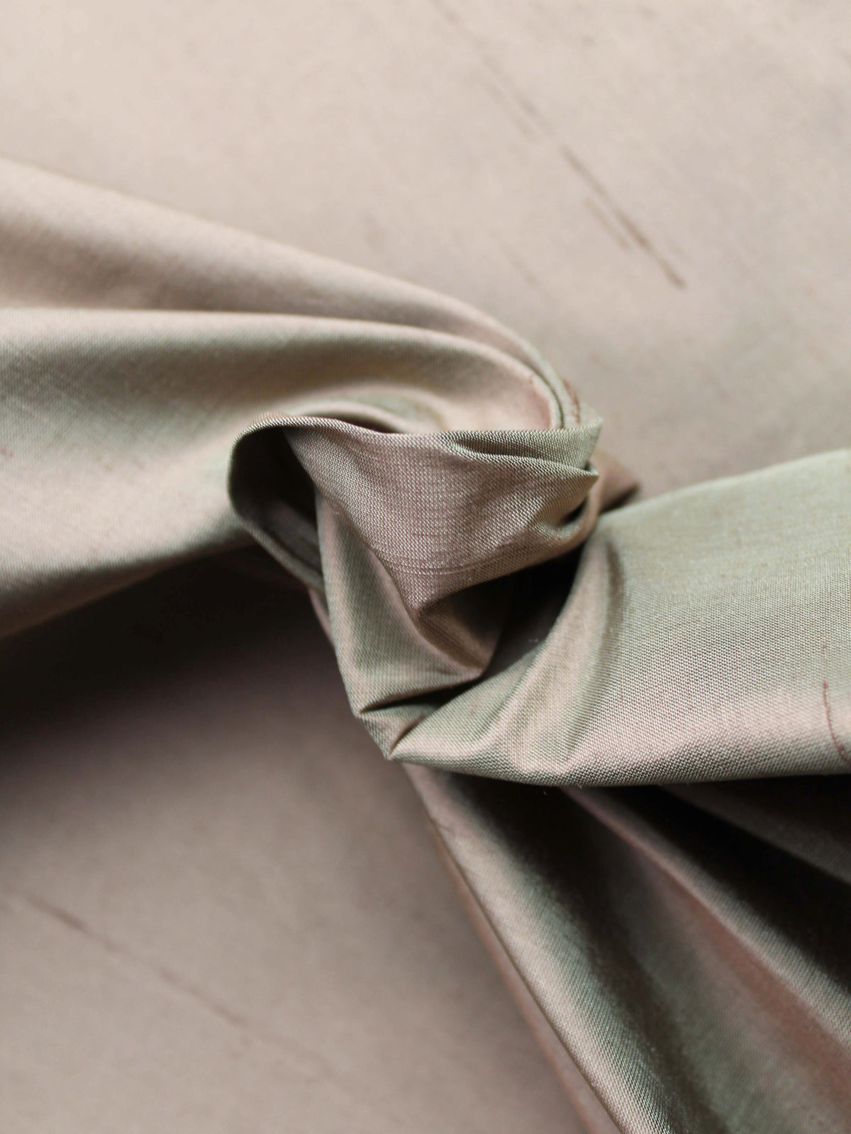 Mid Cocoa Silk Dupion 150cm - P402
