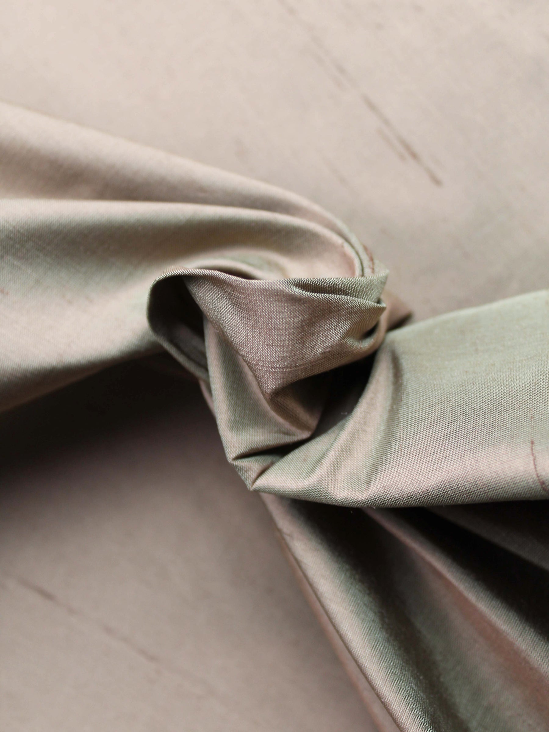 Mid Cocoa Silk Dupion 150cm - P402