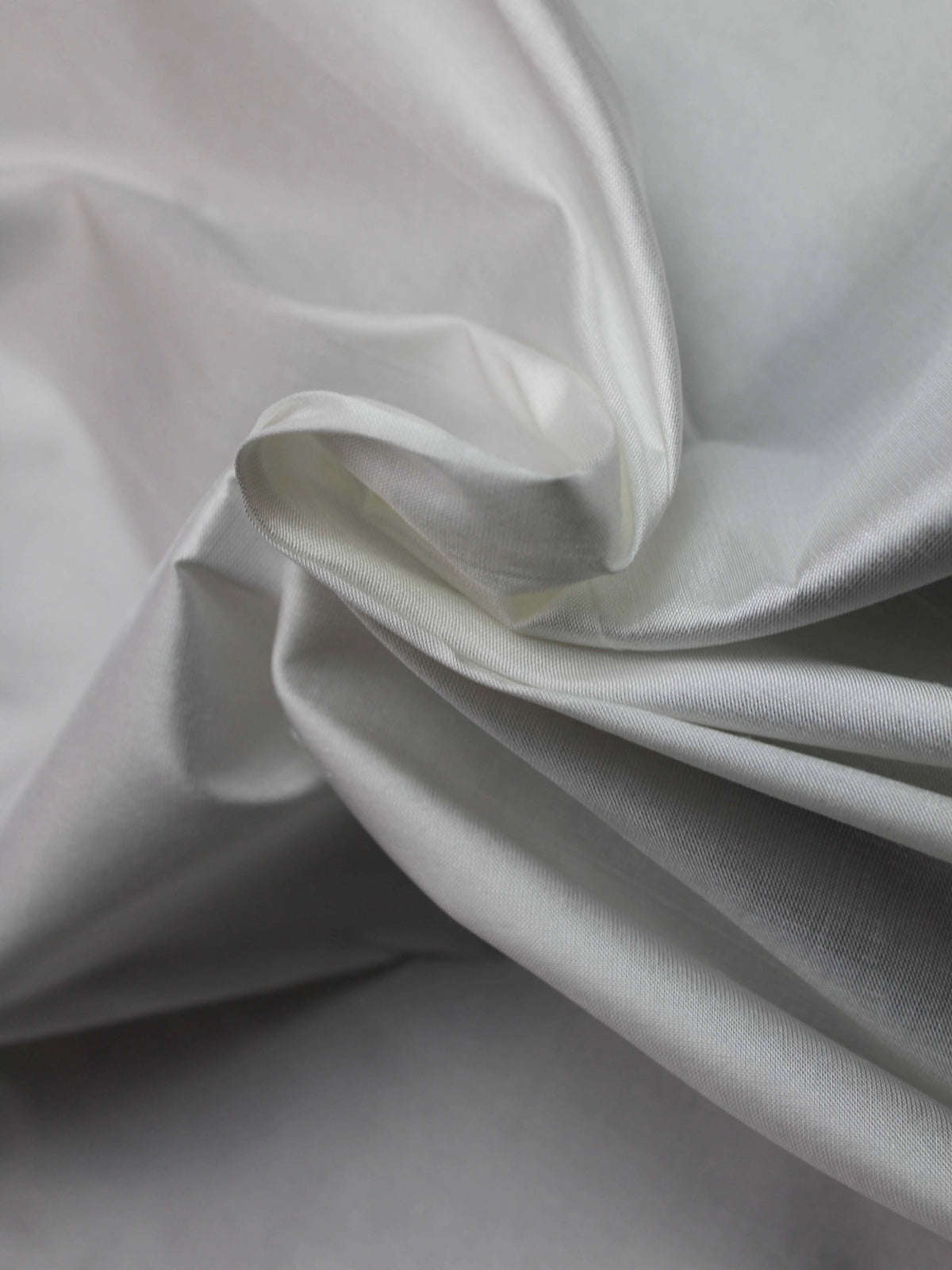 White Silk Dupion 150cm - P402