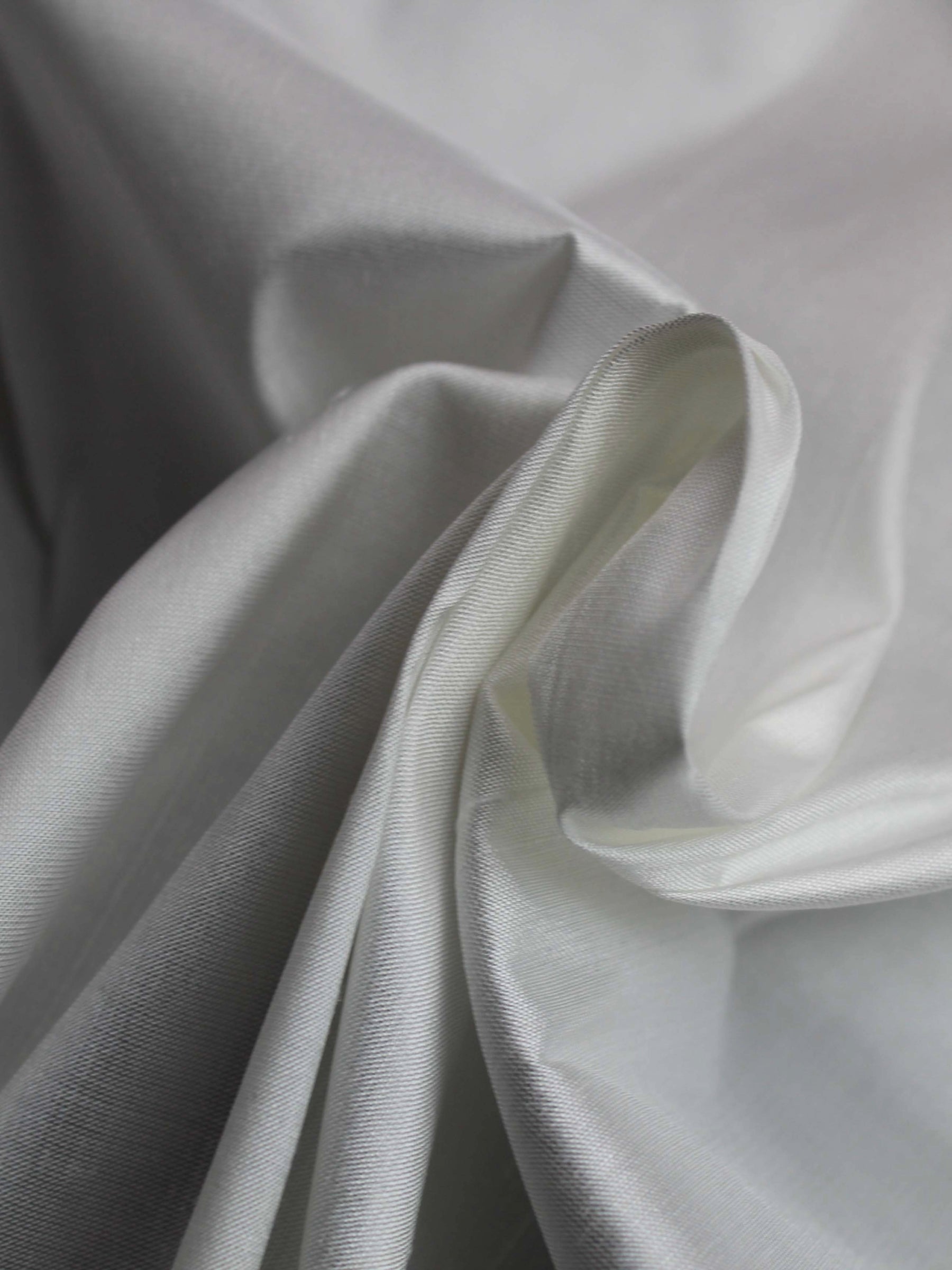 White Silk Dupion 150cm - P402
