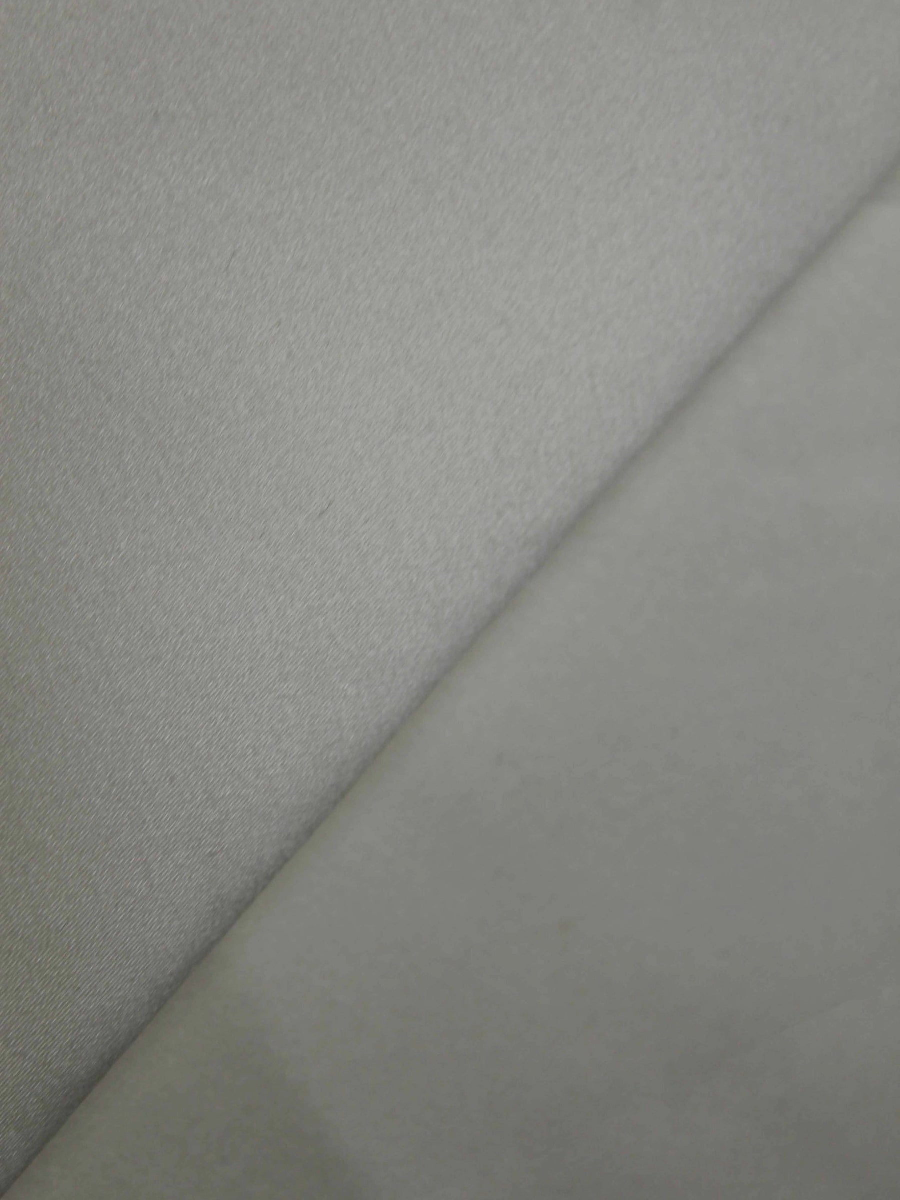 Champagne Supreme Duchess Satin - P47