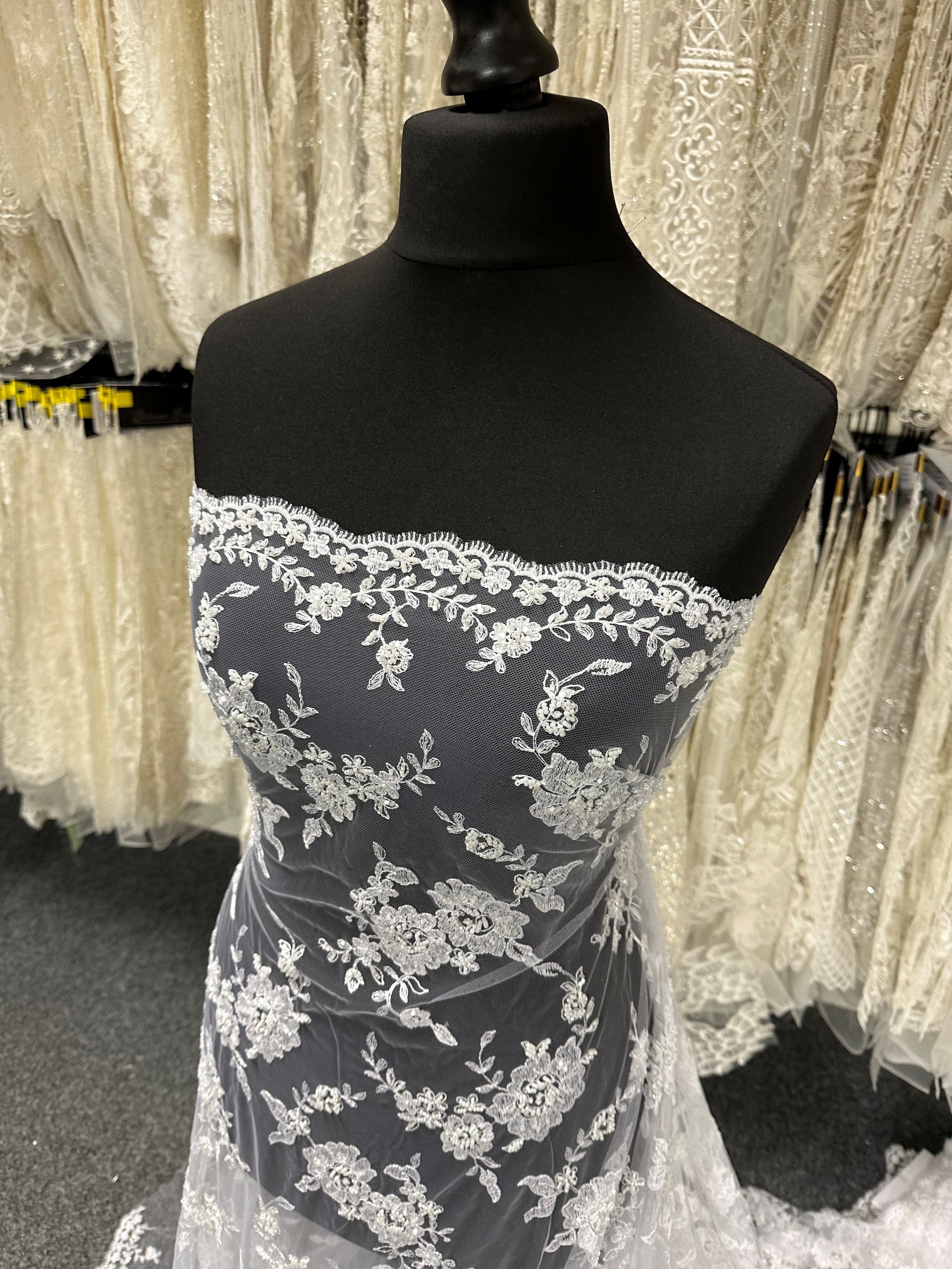 White Beaded Lace - P483