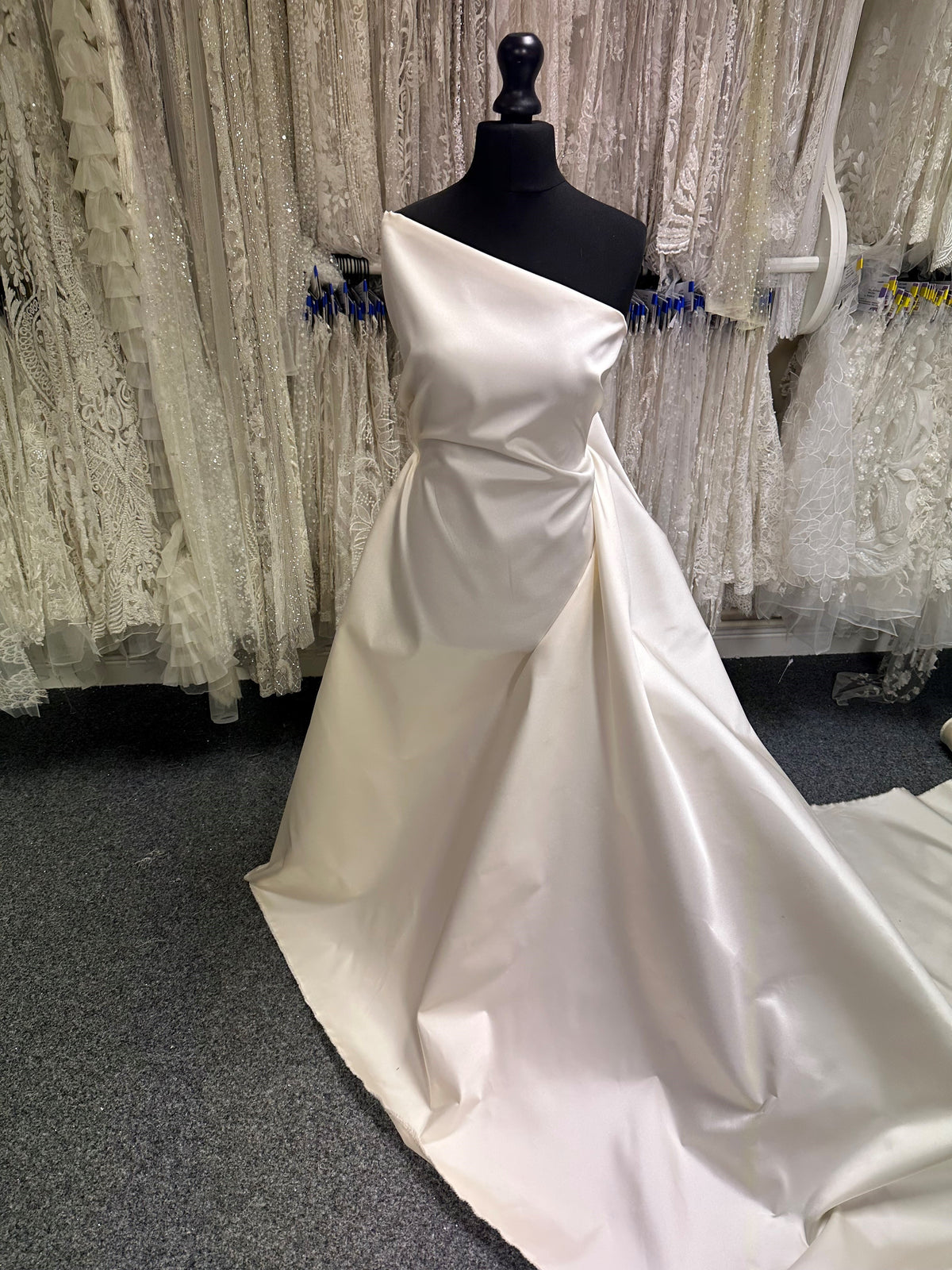 Ivory Silk Blend Mikado - P596