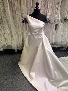 Ivory Silk Blend Mikado - P596
