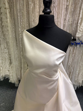 Ivory Silk Blend Mikado - P596