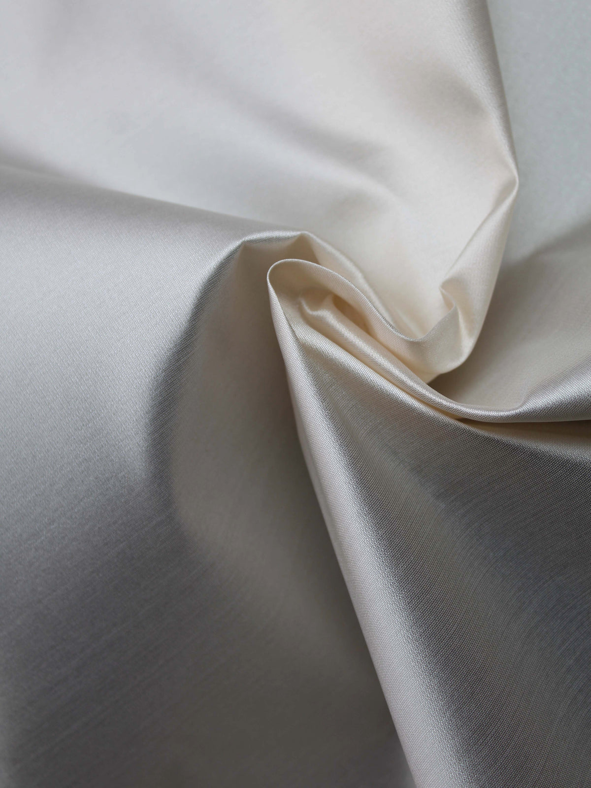 Champagne Silk Blend Organza Taffeta - P607