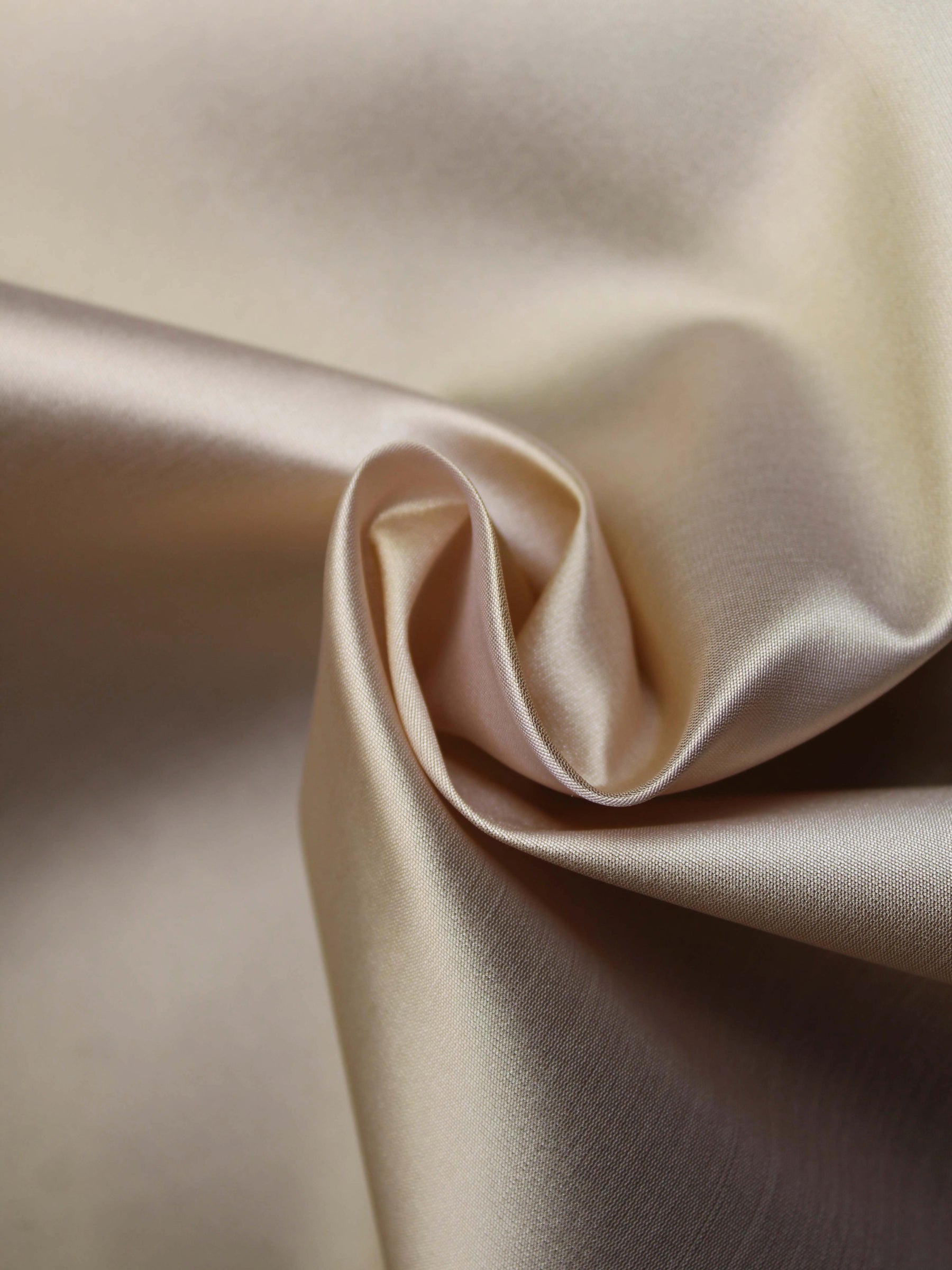 Champagne/Gold Silk Blend Organza Taffeta - P607