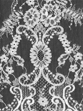 Ivory Chantilly Lace - P729