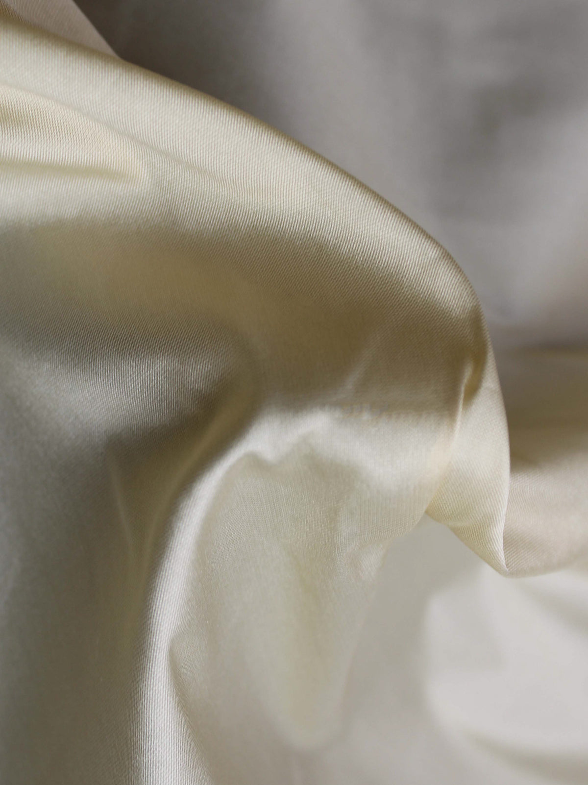Magnolia Polyester Taffeta - P75