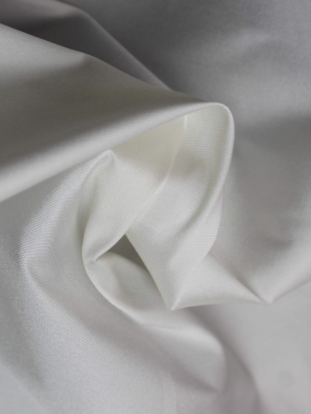 Pale Ivory Polyester Taffeta - P75