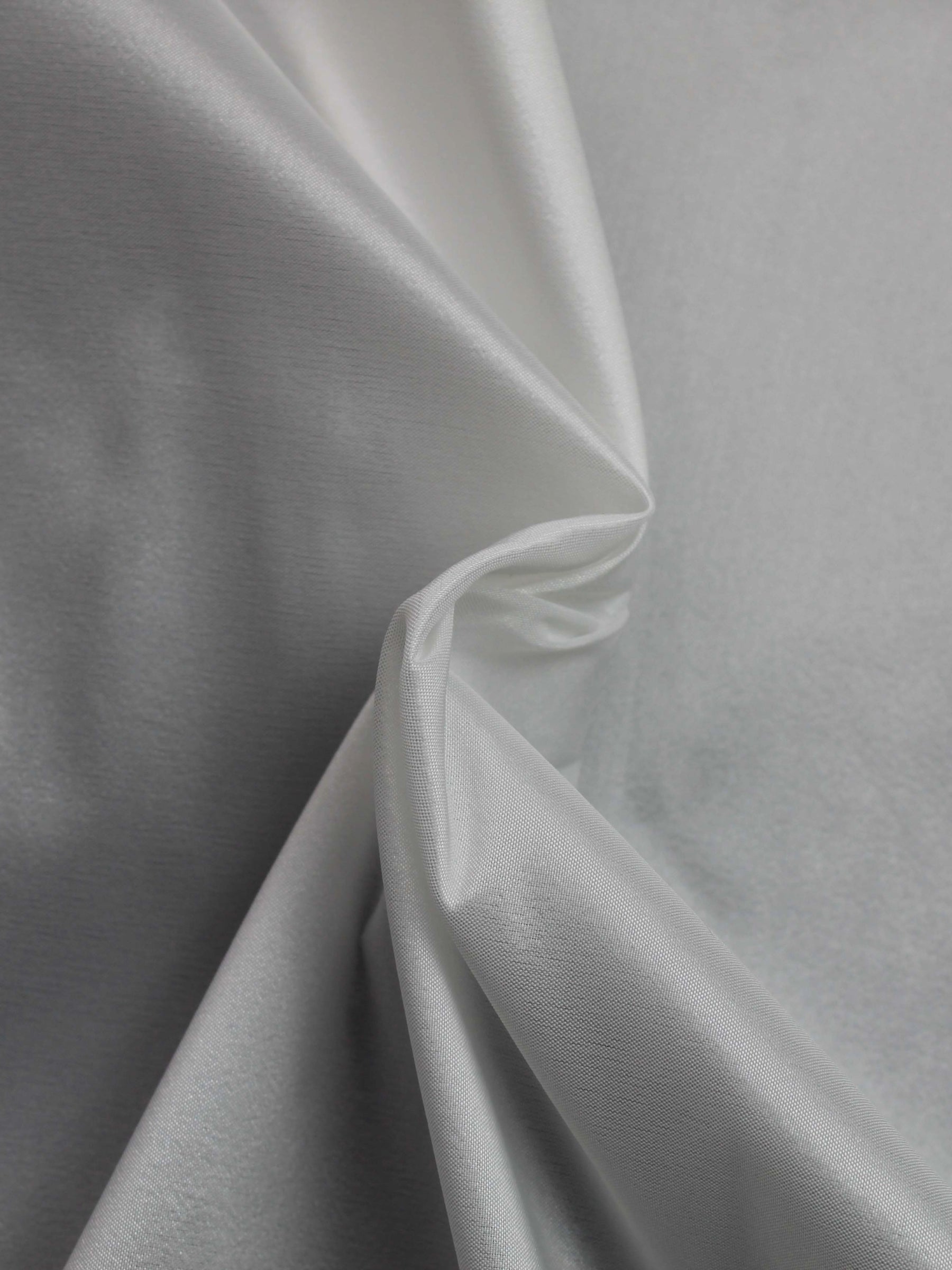 Pale Ivory Poly Taffeta - P85