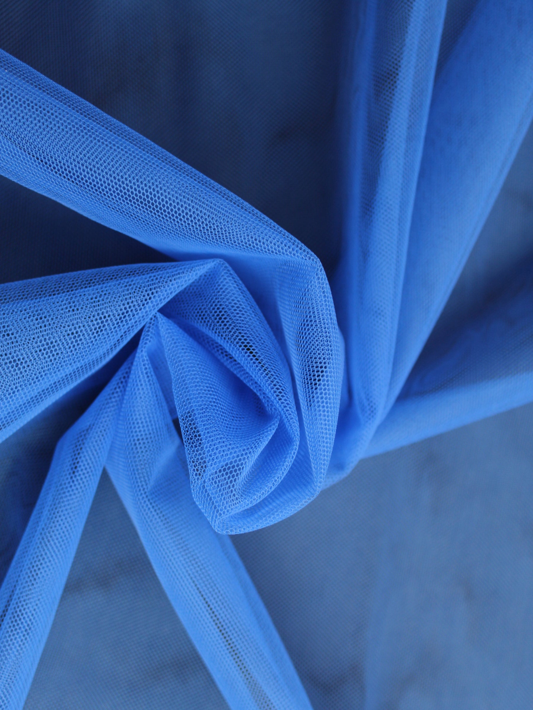 Light Royal (560) Tulle - P9