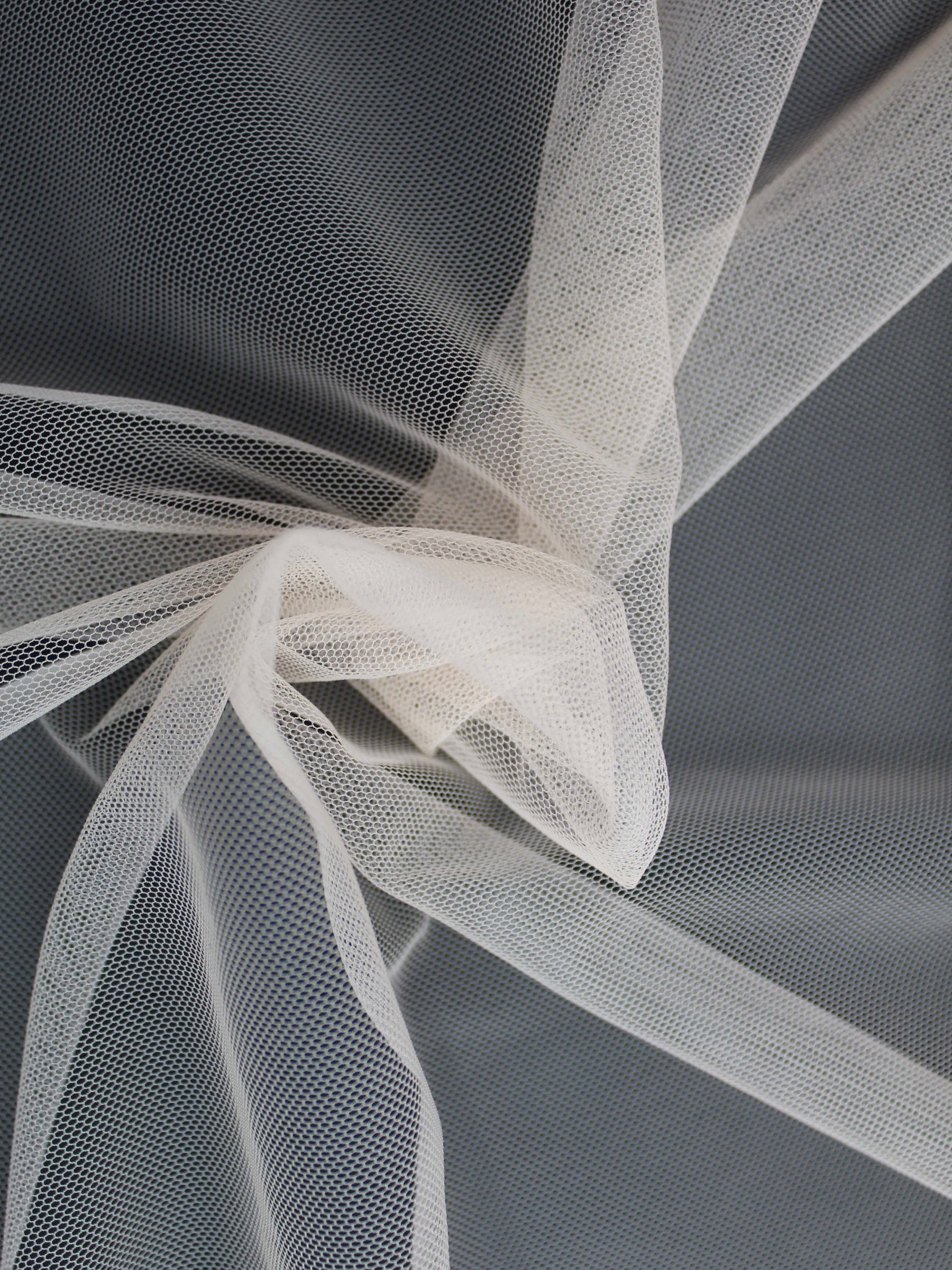 Light Salmon (250) Tulle - P9